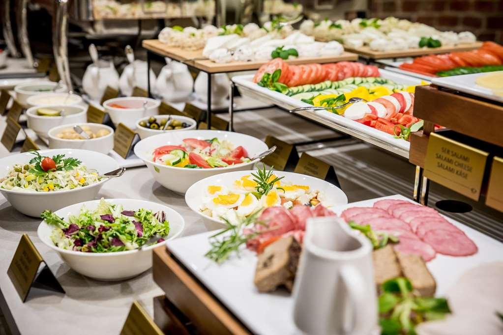 โรงแรมไดอะเมนต์ อีโคโนมี กลีวิซ กลีวิตเซ ร้านอาหาร รูปภาพ